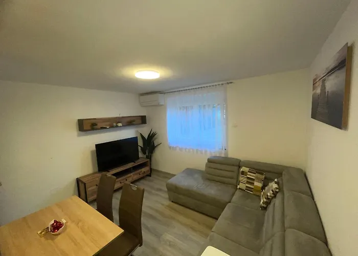 Apartma Dzana דירה *